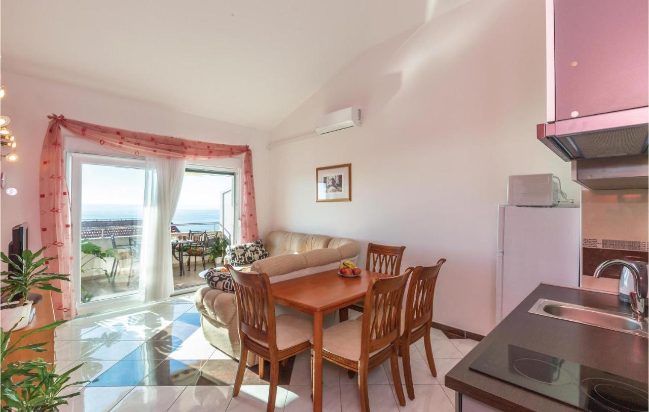 Amazing Apartment In Makarska With Wifi ภายนอก รูปภาพ