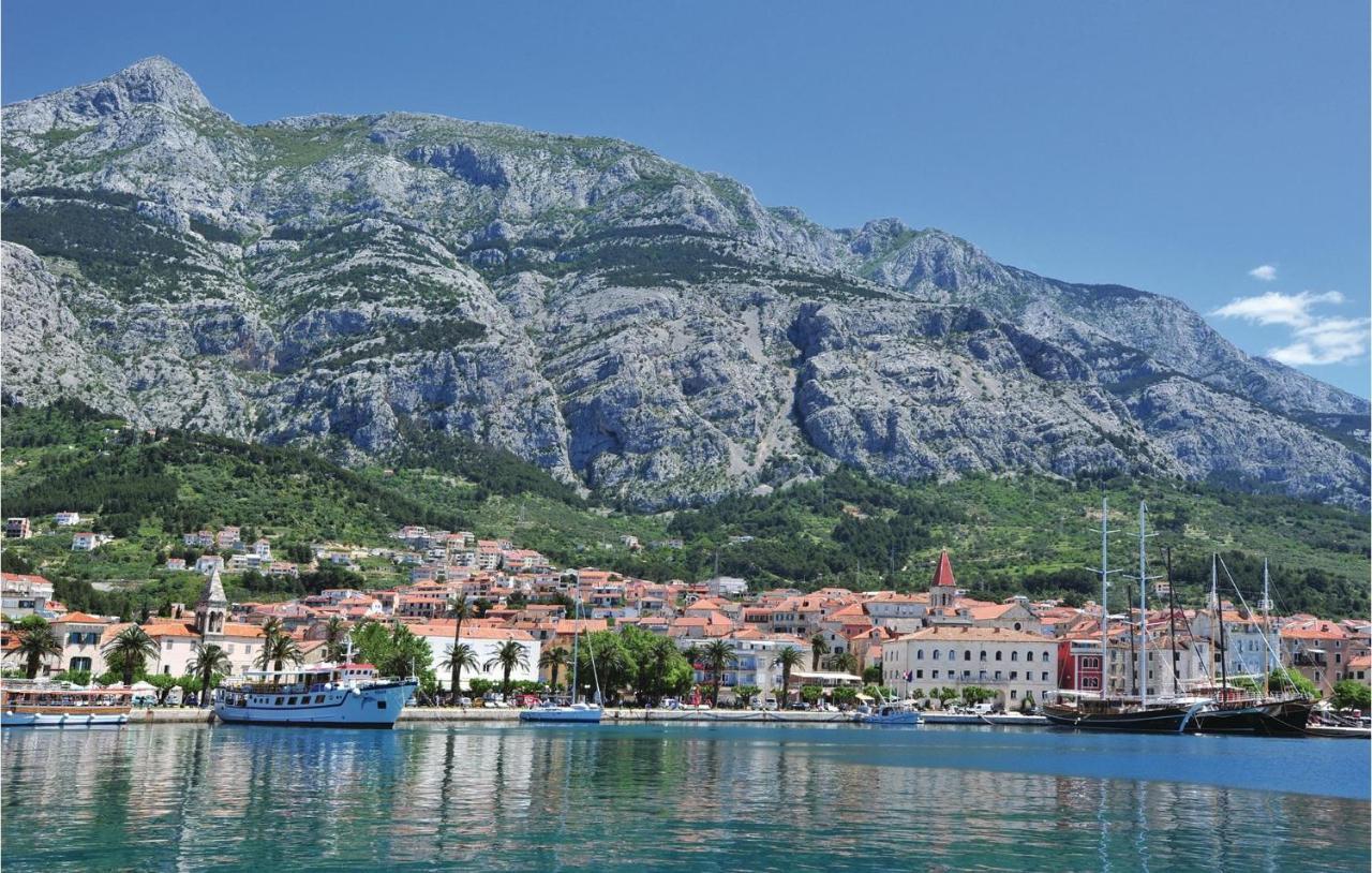 Amazing Apartment In Makarska With Wifi ภายนอก รูปภาพ